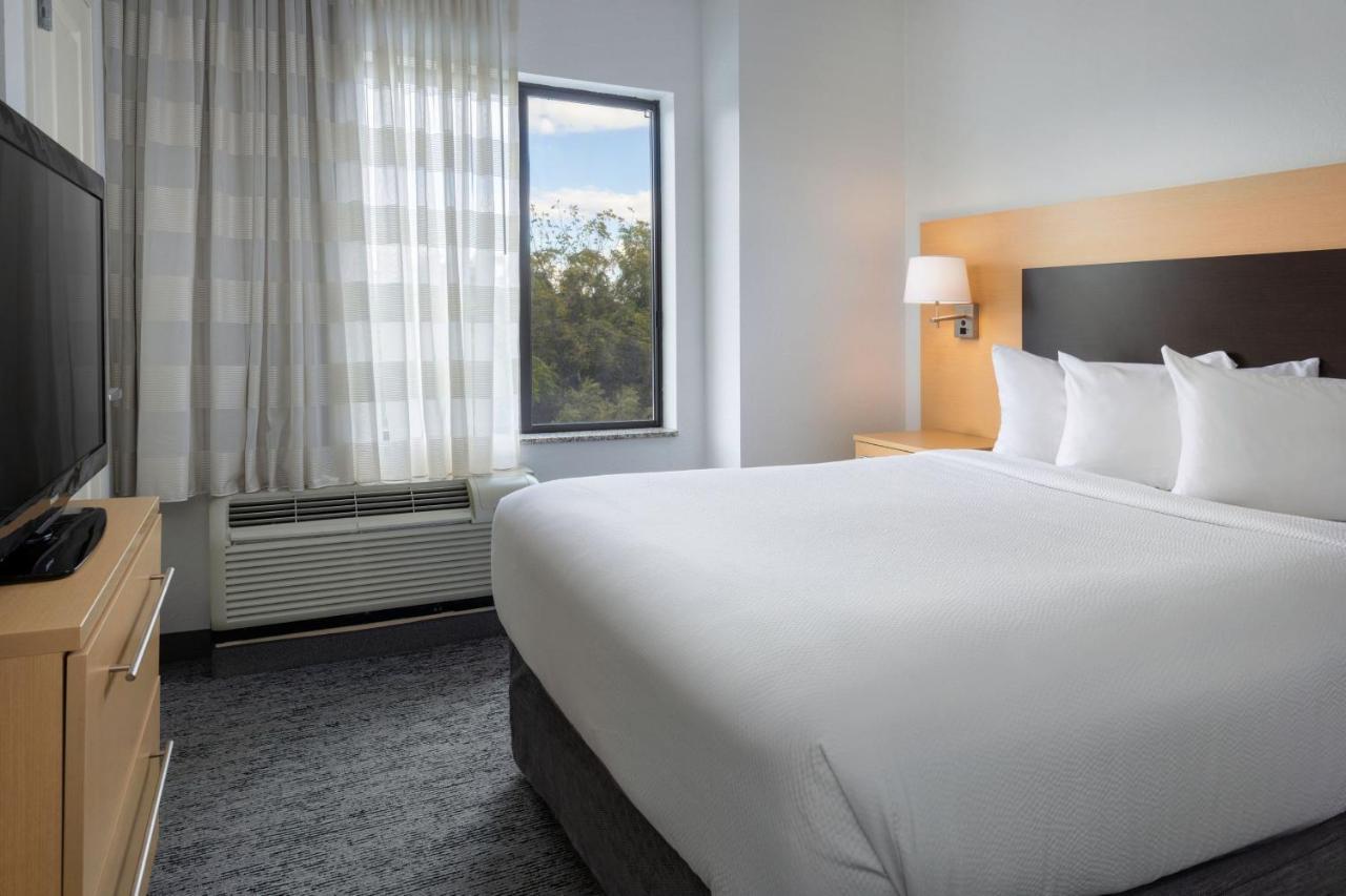 ทาวน์เพลส สวีท ยอร์ก Hotel ยอร์ค ภายนอก รูปภาพ